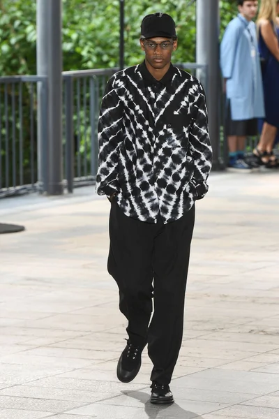 Look 35